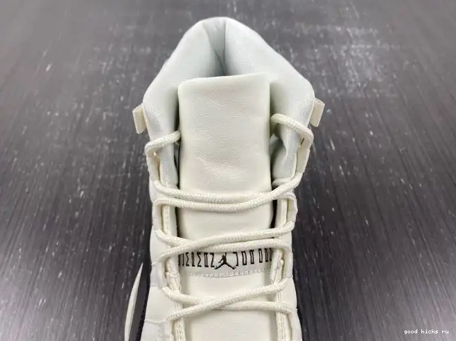 11 WMNS Air Jordan AR0715-101 Neapolitan 0618